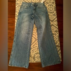 Brand new PacSun jeans. Size 26 but run a little big.